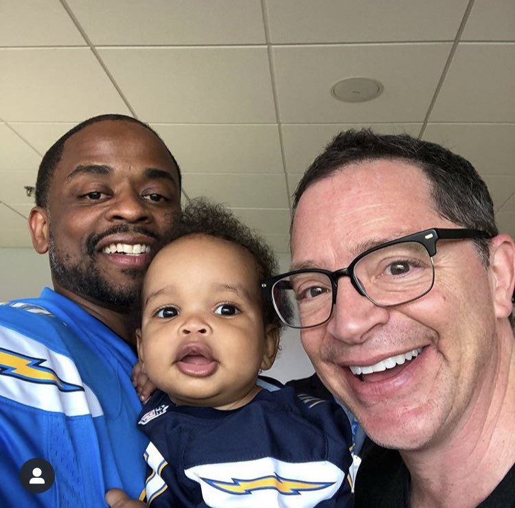 nocontxtww's tweet image. we love a west wing reunion pic