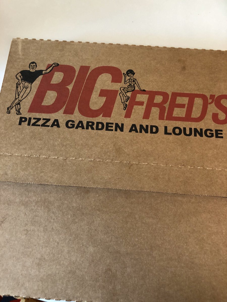 BigSlim_1's tweet photo. Best pizza in all the land.  Grab a pie every time I am back home! #bigfreds https://t.co/lxBvMdEfn5