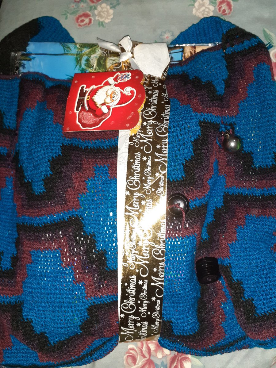 fjxethell's tweet photo. To whoever my #BulaSanta is, I have received the parcel. Thank you so much for the gifts, really made my day ππ Wishing you and your family a Merry Christmas @SecretSantaFiji https://t.co/Tt6U4fQxgw