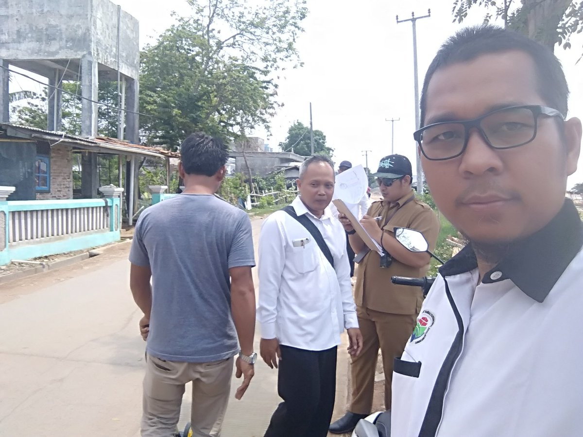 ansoriyon's tweet photo. Realisasi dd tahap 1 dan 2,
Desa membangun Indonesia
#surgadesa
@halimiskandarnu 
@Wahyu_Berdesa 
@Uaaliyudin3 
@taufikmadjid71 
@jokowi 
@SyaifulHooda 
@Kiyai_MarufAmin 
@Firmanratu https://t.co/mBAKGXtobZ