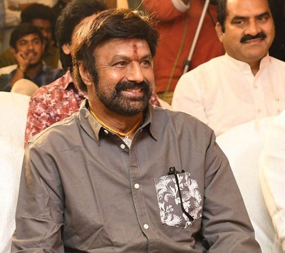 AKHILRAM9769's tweet photo. #Rulersucessmeet
#JaiBalayya
#BlockBusterRuler
#Ruler https://t.co/V71Gz53bl4