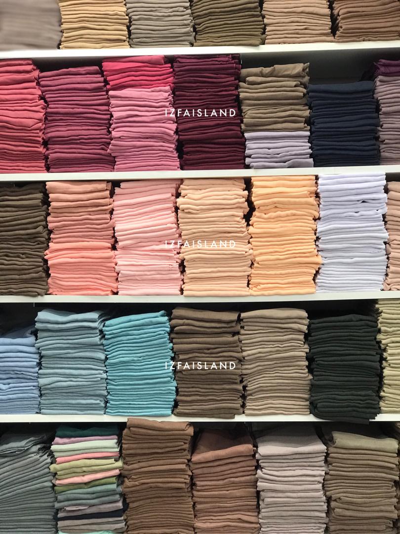 beruangspanda's tweet photo. Psst STOP! Calling all Bawal Lovers! 😍 

Sis ada jual bawal dengan harga student 

Girls yg nak tu cepat2 RT to drop hint 🤭

HEAVY CHIFFON
Bidang 45- RM 9
Bidang 50- RM 13
Bidang 60- RM 15

COTTON PREMIUM
Bidang 45- RM 9
Bidang 50- RM 13 https://t.co/mHxyfwu0tx