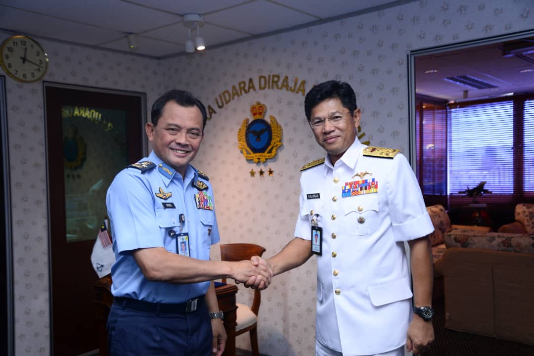توییتر Royal Malaysian Navy در توییتر Timbalan Panglima Tentera Laut Laksdya Dato Arba My Membuat Kunjungan Hormat Ke Atas Timbalan Panglima Tentera Udara Lt Jen Dato Sri Ackbal Bin Hj Abdul Samad