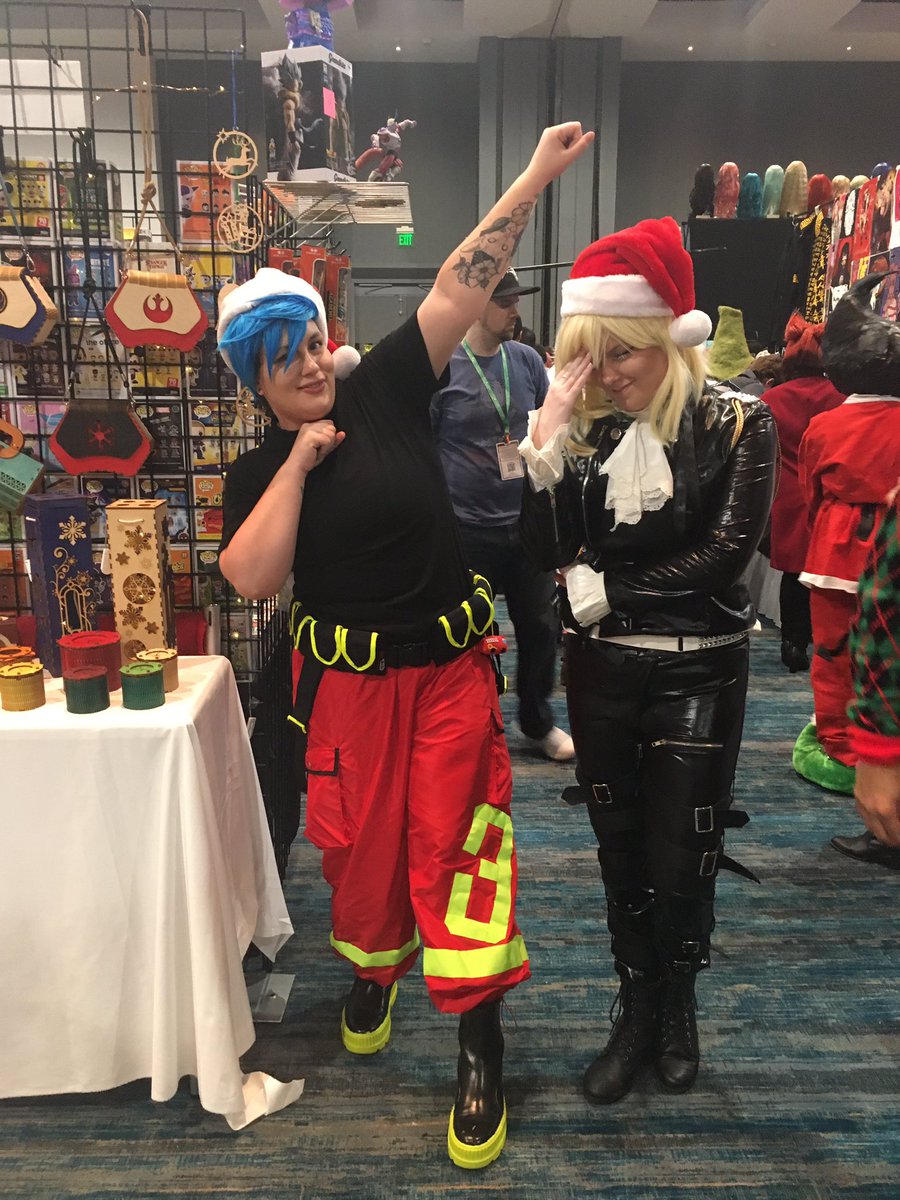 BigBaraBitches's tweet photo. Me and my Lio got that Christmas shit on lock babey @lessamao #promare #hitthedab #cosplay #idontknowhowtotagshit https://t.co/M9r5wlb71E