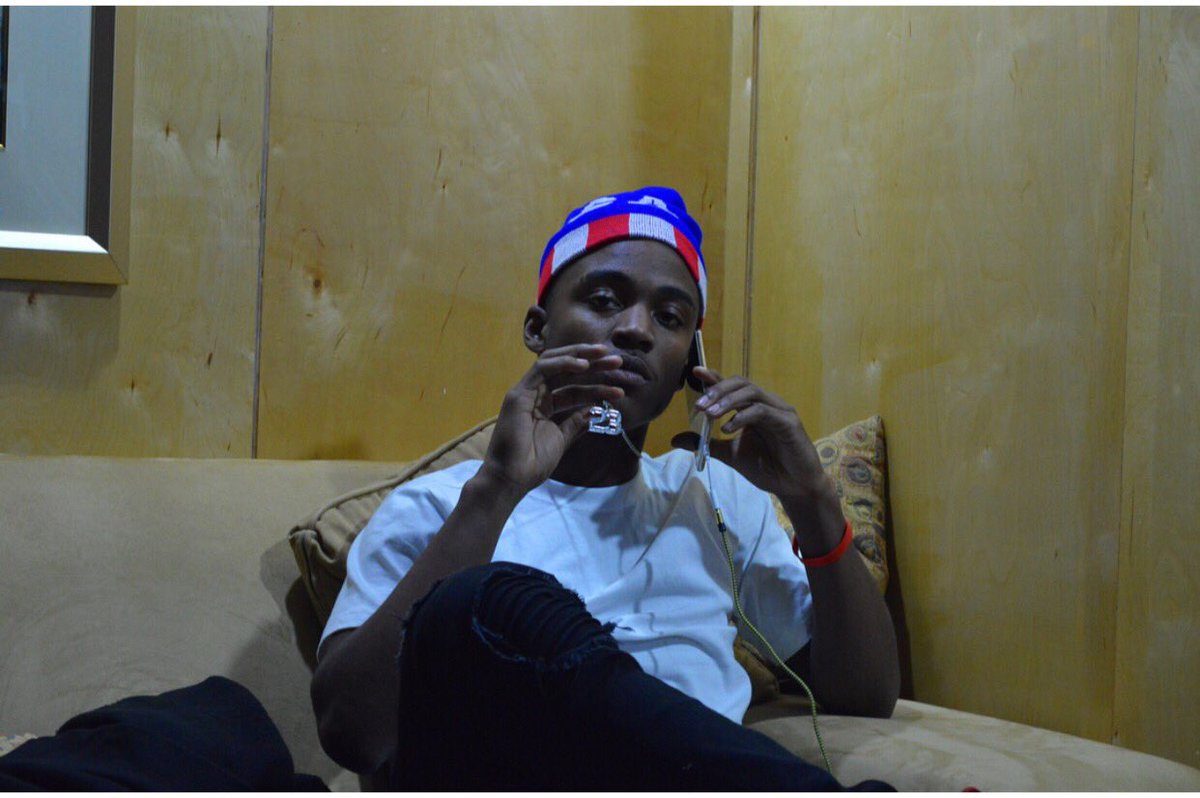 13golivee_'s tweet image. happy birthday to my brother 🕊💔💔! continue to rest up Bre love you bro❤️, til we meet again💯 #LLBre💔