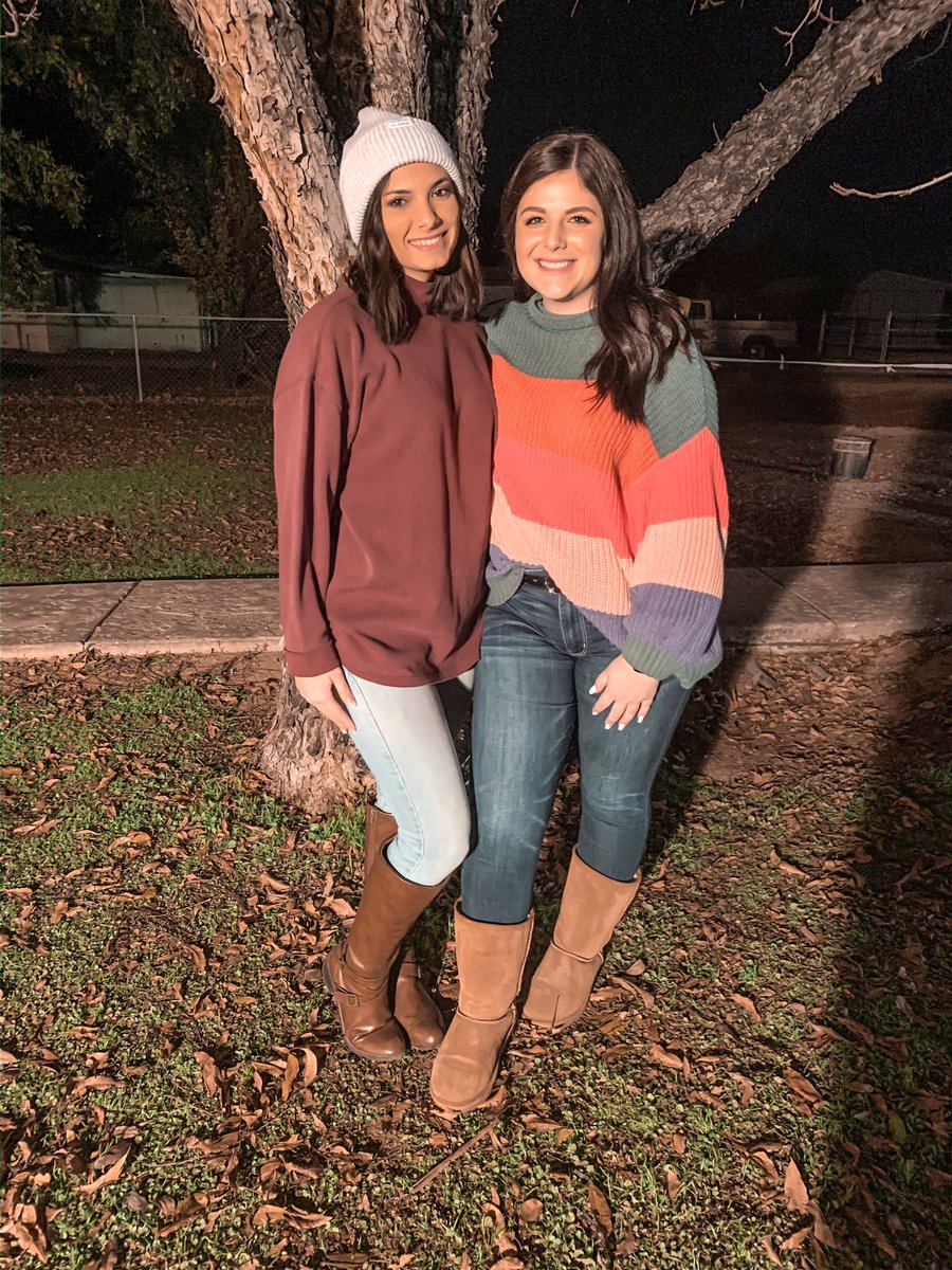 _kaitlyn__marie's tweet photo. Wearing my grandmas sweater tonight so she can celebrate Christmas with us too, it’s been hard without her this year but these people have made it so much easier to go through. I love you all so much 💛 tis the season y’all 🎄 https://t.co/73LZWKFJKc