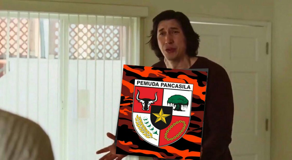 fajar17's tweet photo. Adam Driver holding your fave is a pemuda pancasila https://t.co/lYbZZBNAHx