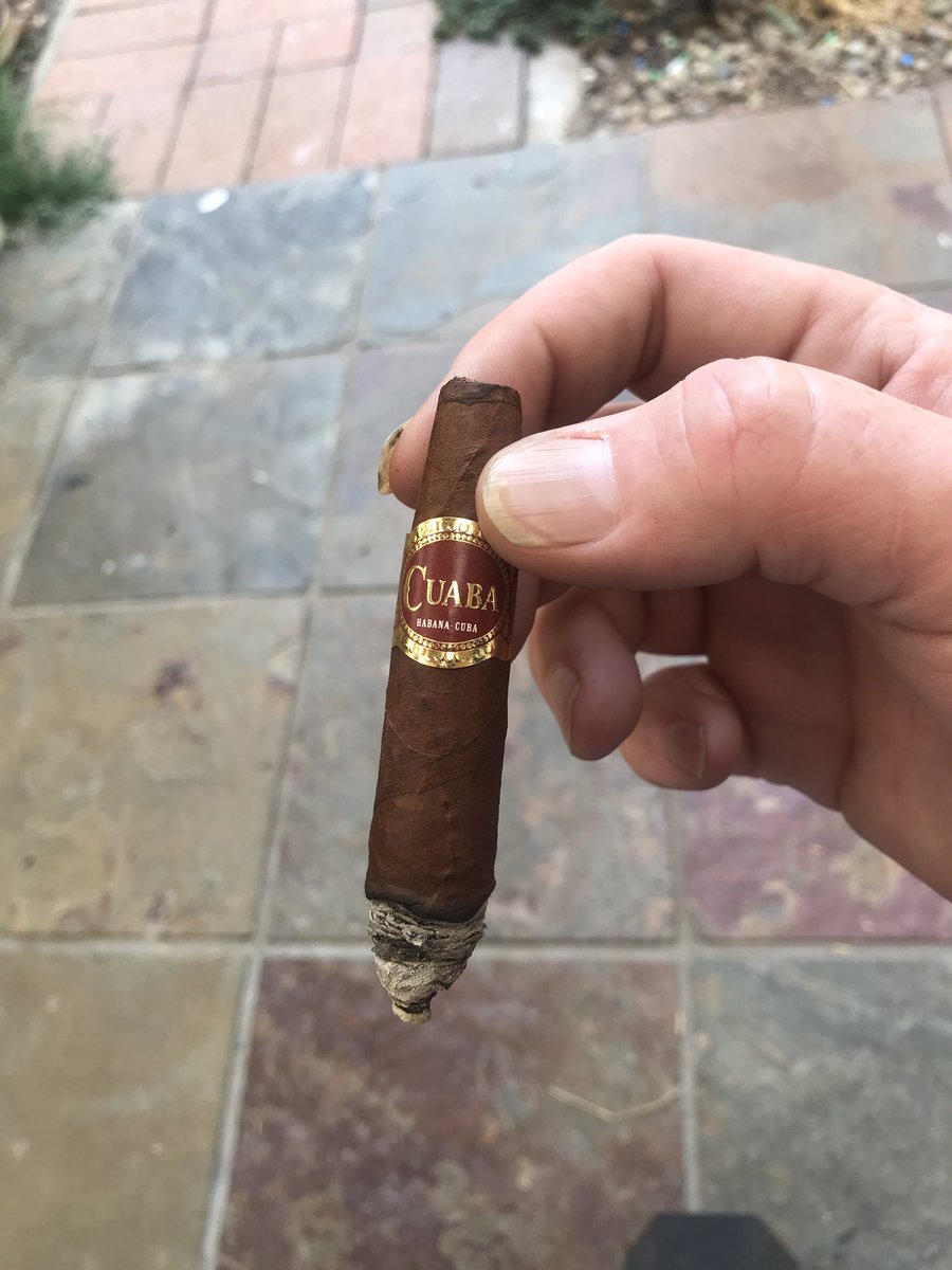royce59's tweet photo. Cuaba.  Very tasty little Cuban figurado. https://t.co/o7cbbE8171