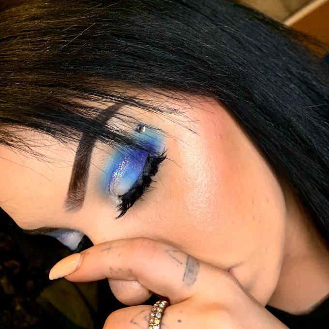 #blueblood thank you for never letting me down ❄️💙❄️ @JeffreeStar @ABHcosmetics @juviasplace @MorpheBrushes<a href="/tag/blueblood"class="tags">#blueblood</a>