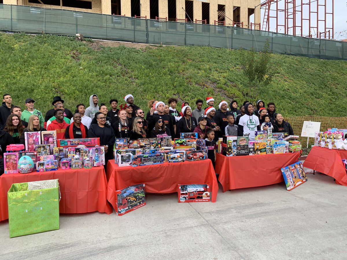 _sofattish's tweet image. #ToyDrive #2019 #amirallanceforsuccess #sandiego #sofattish