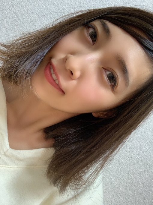 前髪ある風に分けてみて若い子ぶってみる32歳&epsilon;=&epsilon;=&epsilon;=&epsilon;=&epsilon;=&epsilon;=┌(;￣◇￣)┘ https://t.co/PbQsxlQEnT<a href="/tag/%E8%87%AA%E7%B2%9B"class="tags"><span>#自粛</span></a><a href="/tag/%E3%82%B3%E3%83%AD%E3%83%8A%E3%81%AE%E4%BA%8C%E6%AC%A1%E7%81%BD%E5%AE%B3"class="tags"><span>#コロナの二次災害</span></a>
