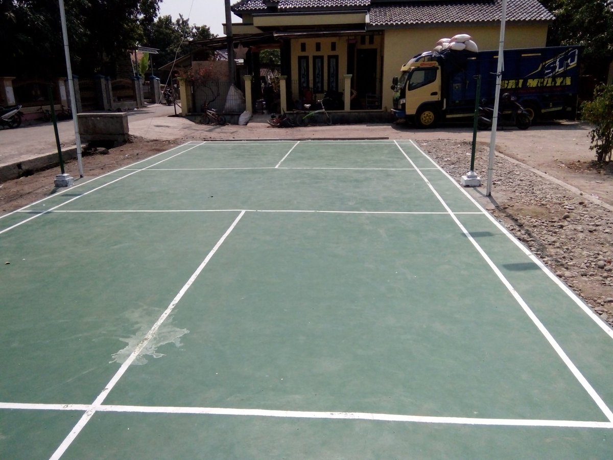 AsmaniahDhika's tweet photo. Pembangunan lapangan badminton untuk fasilitasi sarana olahraga masyarakat desa merupakan giat dari #desasurga
#berkahdanadesa
#desasurga
#TPPCERBON
#jabarjuaralahirbathin
@jokowi
@Kiyai_MarufAmin
@halimiskandarnu
@anwsanusi
@taufikmadjid71
@fachrilabalado https://t.co/MPS7AZQLbI