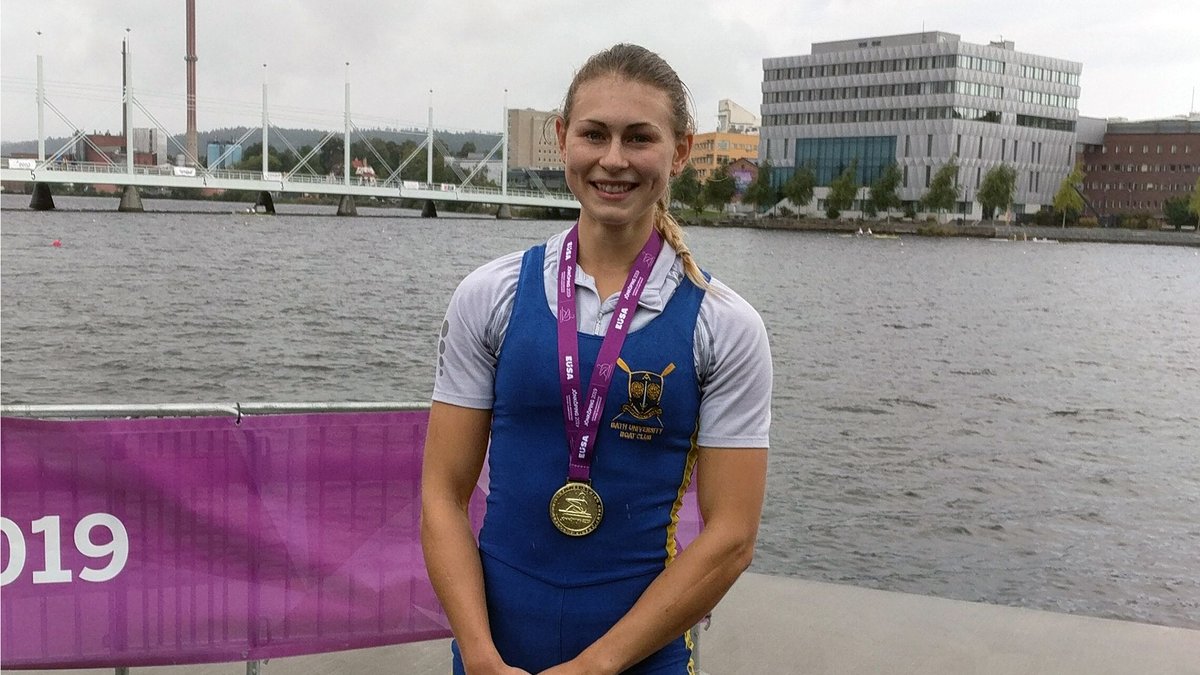 🚣‍♀️ <a href="/UniofBath/">University of Bath</a> sporting scholar <a href="/LauraEmily96/">Laura Macro</a> is looking forward to an exciting 2020 after winning 🥇🥇🥇 this year. Here she reflects on how self-management and a new-found self-belief helped her achieve her 2019 goals #MondayMotivation 

teambath.com/2019/12/23/lau…