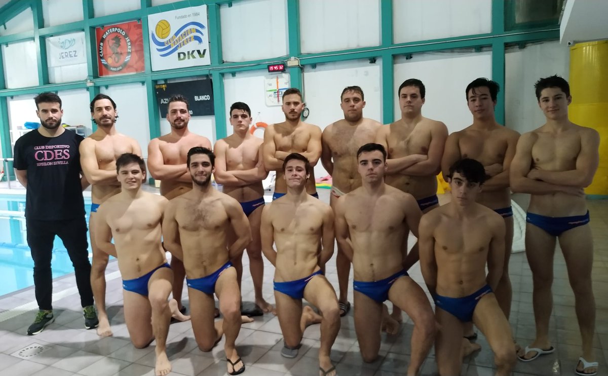 Ya puedes leer en nuestro Facebook la crónica de la primera jornada de la segunda vuelta y última antes de las navidades, donde volvimos de Jerez con los tres puntos. ¡ Link en el perfil! 🤽

CLUB WATERPOLO JEREZ 10-13 CLUB DEPORTIVO ÉPSILON SEVILLA.

#VamosEpsilon