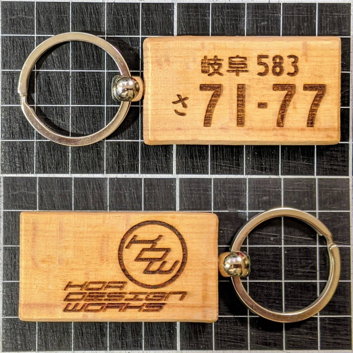 KOA7177's tweet photo. レーザー彫刻機
ウッドキーホルダーへ
表側:ナンバープレート
裏側:KDWロゴ
なかなか良さげですな
いろんなタイプのキーホルダーあるのでいろいろ出来そう
#KOADESIGNWORKS
#キーホルダー
#ナンバープレート
#オリジナル https://t.co/zkgRYx2sEd