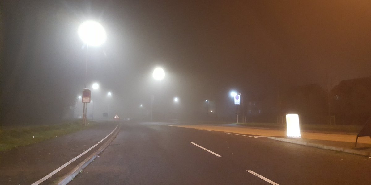 RoSPA's tweet image. 'Many drivers are using Daytime Running Lights in conditions of poor visibility, and not switching to dipped headlights or fog lights' rospa.com/lets-talk-abou… #roadsafety #winterdriving