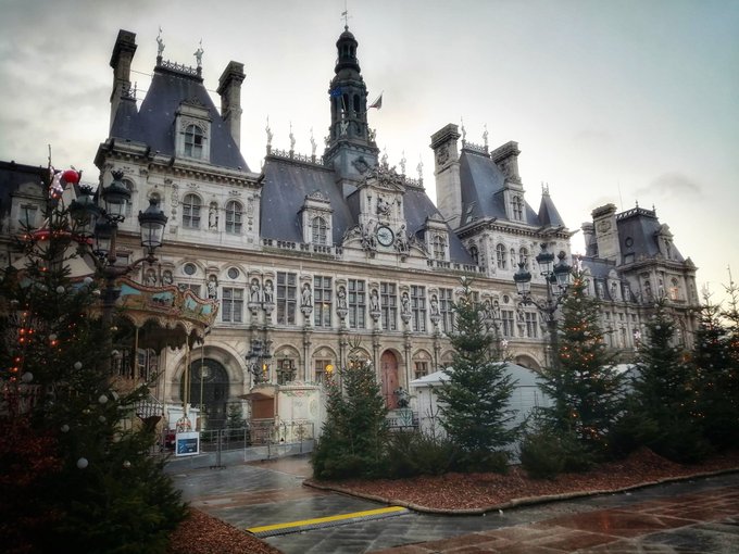 Balade au petit matin... Et le plaisir de re-d&eacute;couvrir Paris &agrave; pieds, de Pigalle &agrave; Bastille... https://t<a href="/tag/massagetha%C3%AF"class="tags"><span>#massagetha&iuml;</span></a>