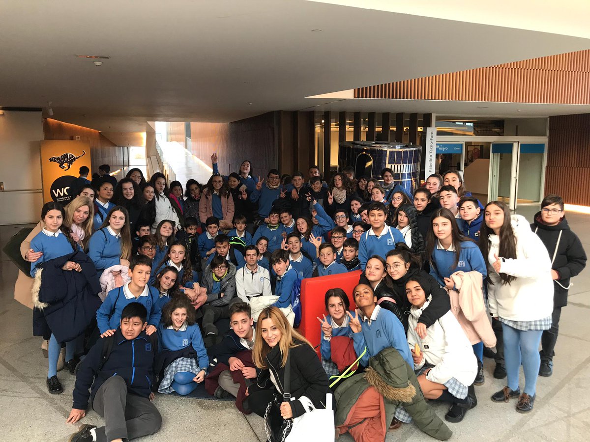 JuanXXIIIZaidin's tweet photo. El pasado 28 de noviembre los alumnos de 1º E.S.O. realizaron la visita al @ParqueCiencias

¡Se divirtieron aprendiendo👏👏!
▶️https://t.co/sp6Bt6AOkA

#granada #colegiogranada #aprenderdiferente #avesrapaces #ciencia #planetario #cuerpohumano #musica https://t.co/qEfiw6tw5D