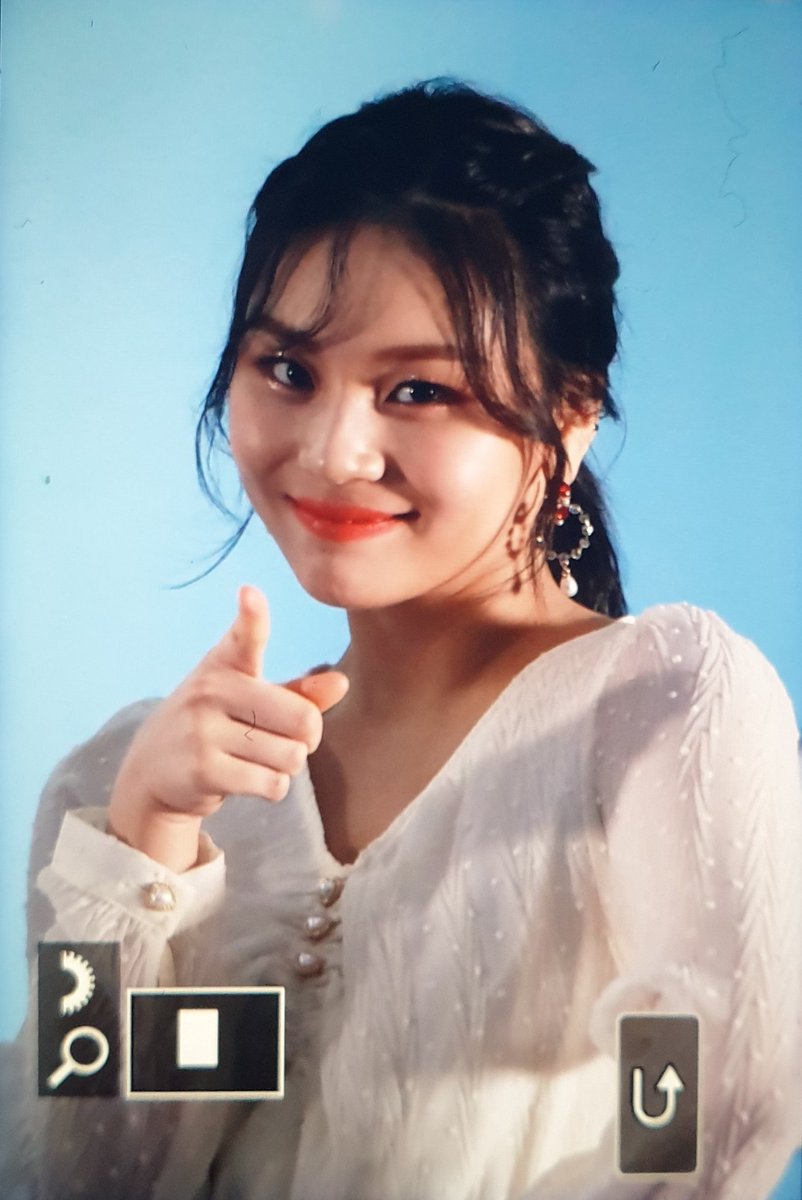 Umjimaru_'s tweet photo. 191223 프리뷰💕

메리크리스마스~!!
#여자친구 #엄지 #Gfriend #Umji https://t.co/6aXyUZvP74