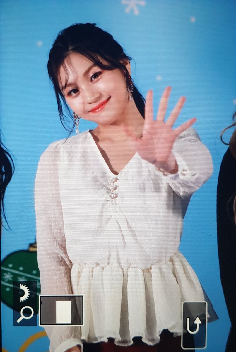 Umjimaru_'s tweet photo. 191223 프리뷰💕

메리크리스마스~!!
#여자친구 #엄지 #Gfriend #Umji https://t.co/6aXyUZvP74