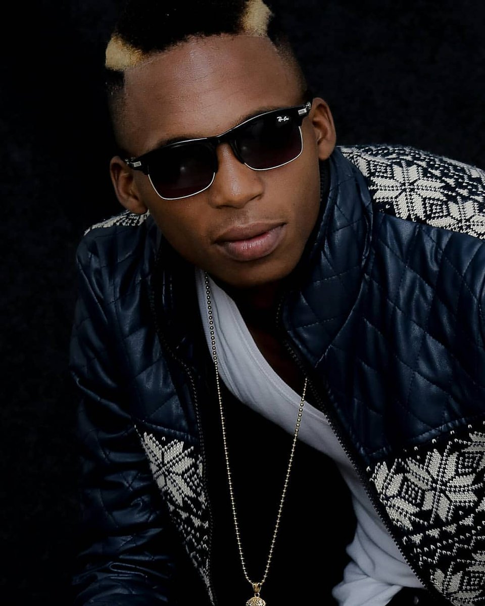 Bimstr237's tweet photo. Joignez-vous à nous et ensemble souhaitons un joyeux anniversaire à l'artiste rappeur @BadNova 🎂🎶🍾🥂🎵🎉🎉

Découvrez son clip ici 👇🏾 
https://t.co/3TC5IdK9kv

#BimstrHBD
#TT237 https://t.co/LvP1GSZcXp