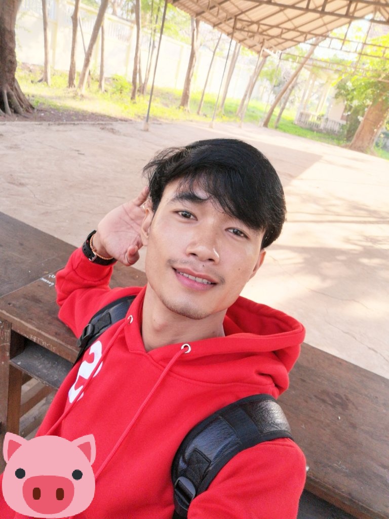Sethy971's tweet photo. មុខនឹងអាយុមិនស៊ីគ្នាសោះ💞🐷
#P💞🐷 https://t.co/1ukIOcekaY