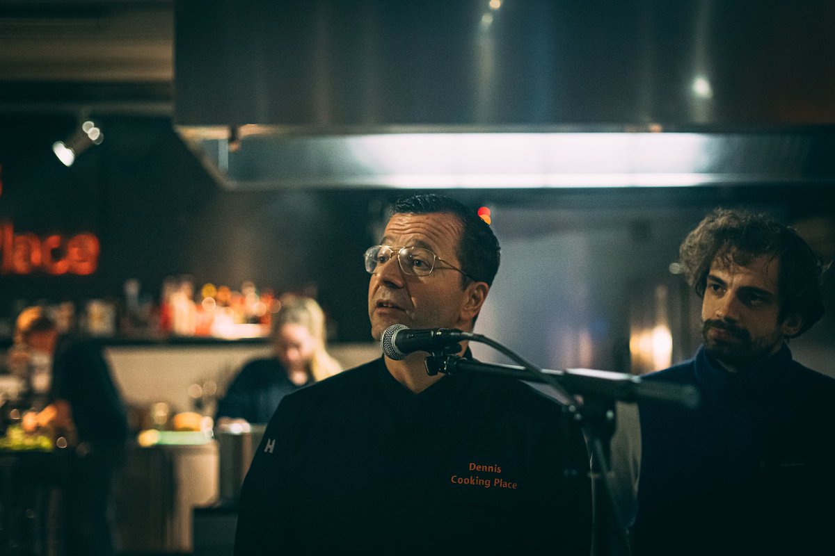 YesdigitalNL's tweet photo. De laatste keer van het jaar, dit keer bij @DennisCooking! Bedankt @WouterBrem weer voor de prachtige foto's. Iedereen alvast fijne dagen toegewenst en tot volgend jaar! De rest van de foto's vind je hier: https://t.co/CvsyJtR9Sh https://t.co/g7KbCP2vTJ