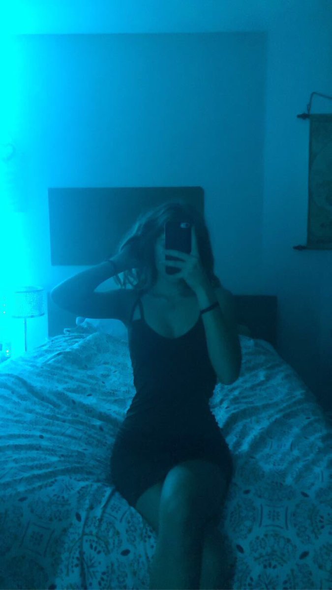 lomsharil's tweet photo. the body / the face 🖤 https://t.co/d8QP8zVyeq
