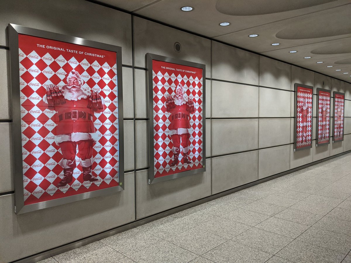 Tofuman3's tweet photo. @CocaColaUK Christmas didn't need your saturation-level branding overload here in @CanaryWharf

Perhaps try an alternative and more straightforward strapline; how about this? "The original taste of type 2 diabetes and bone mineral density loss" https://t.co/IuezA7zELB
