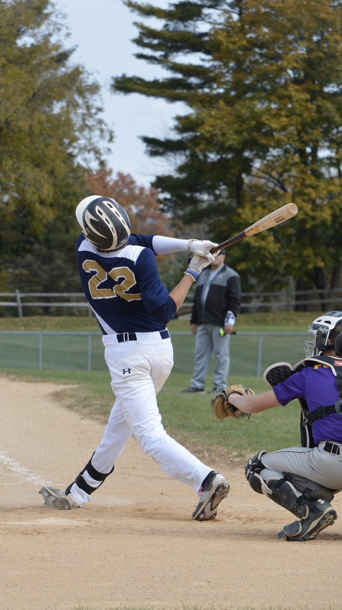 GowagsKyle's tweet photo. 1/5 One very subtle way where I recognize the value of a coach is how they react to the swing and the miss. 

Average coach: “Keep your eye on the ball.” 
Good coach: 🤐🤐🤐🤐🤐🤐
Great coach: 👏👏👏👏👏👏
#swingscantfeellikepunishment https://t.co/m6Zi0olEgp