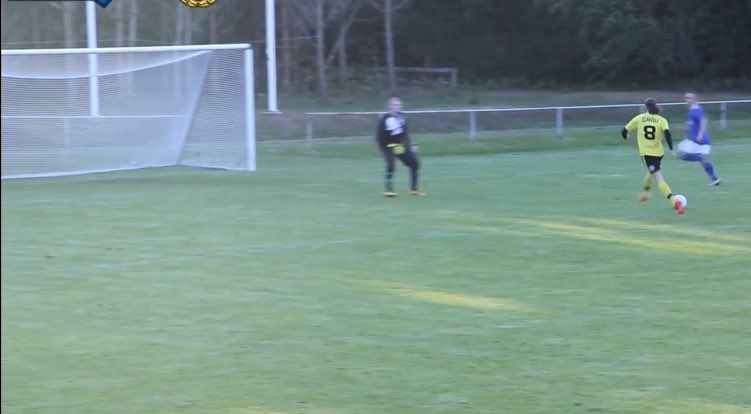 JMokander's tweet photo. ÖSK:s Meriton Bislimi sänkte Frisco med två kassar. Båda finns att beskåda på https://t.co/p79a4q0PPg. 

För övrigt näst sista luckan i årets kavalkad. https://t.co/v8ALLZ1edG