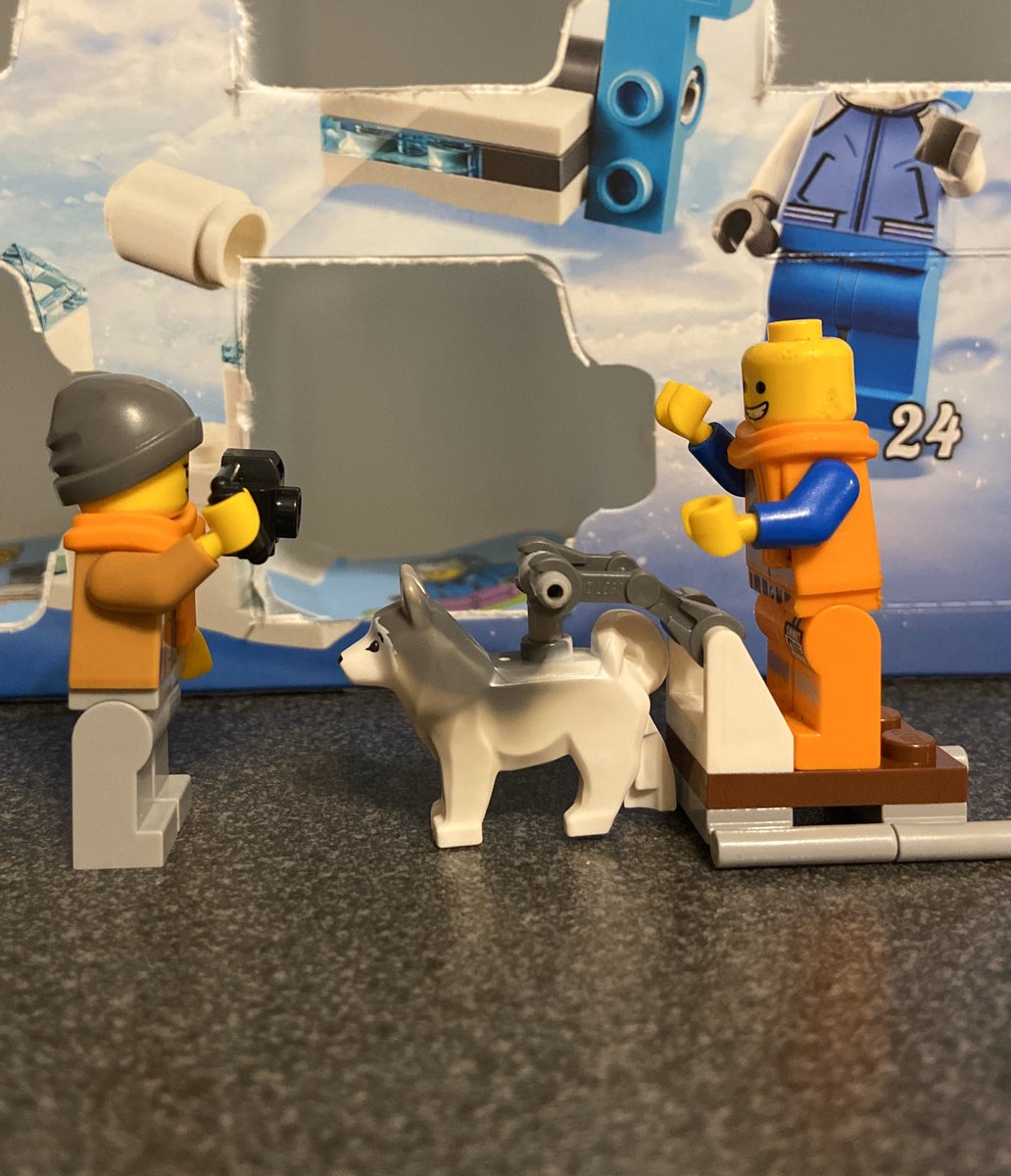 LittleJohn_RC's tweet photo. Good morning and it’s door number 23 day for Emmet. And today we have an awesome dog sleigh 😁👍#EmmetTheLegoMan #Lego #HappyDays #FeelGood #StaySafe #LegoFriends #GoodMorning #EverythingIsAwesome #Christmas #DogSleigh https://t.co/RRdVDYoQpr