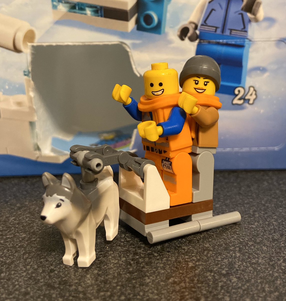 LittleJohn_RC's tweet photo. Good morning and it’s door number 23 day for Emmet. And today we have an awesome dog sleigh 😁👍#EmmetTheLegoMan #Lego #HappyDays #FeelGood #StaySafe #LegoFriends #GoodMorning #EverythingIsAwesome #Christmas #DogSleigh https://t.co/RRdVDYoQpr