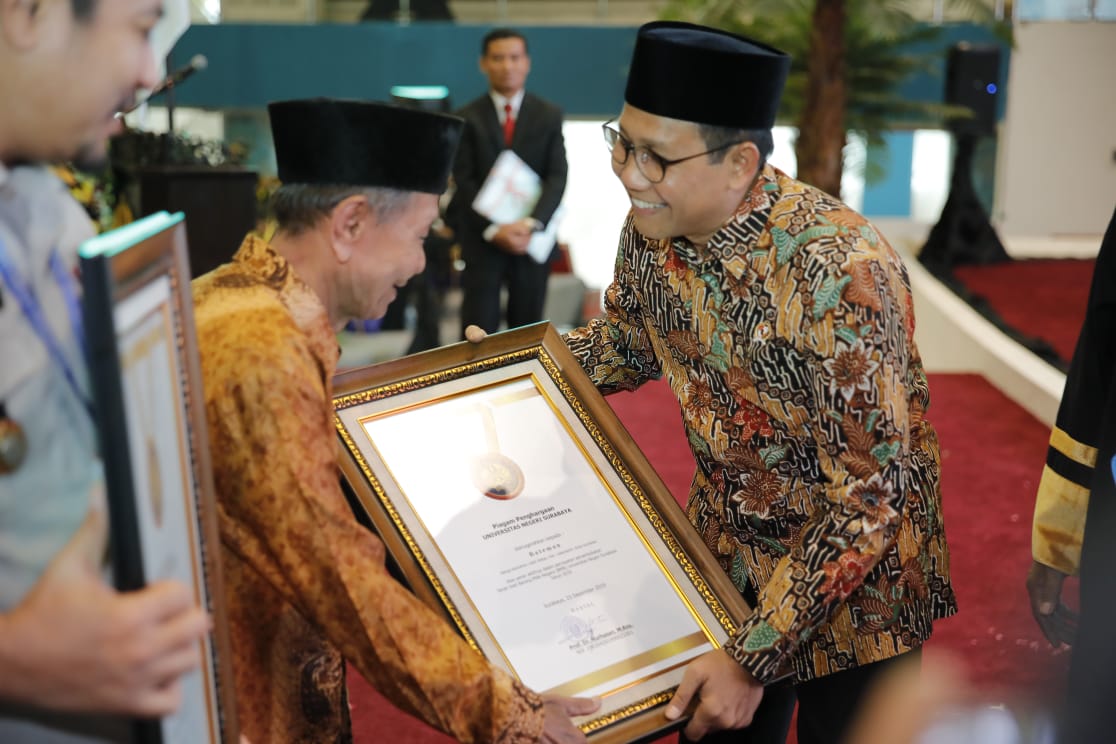 eMArifuddinP3MD's tweet photo. Orasi Ilmiah Menteri Desa PDTT dan Penganugerahan bagi guru difabel.

#DesaSurga
#TPPITEBO
@halimiskandarnu 
@anwsanusi 
@imansyukri
@taufikmadjid71
@fachrilabalado https://t.co/UtzAtH3zbg