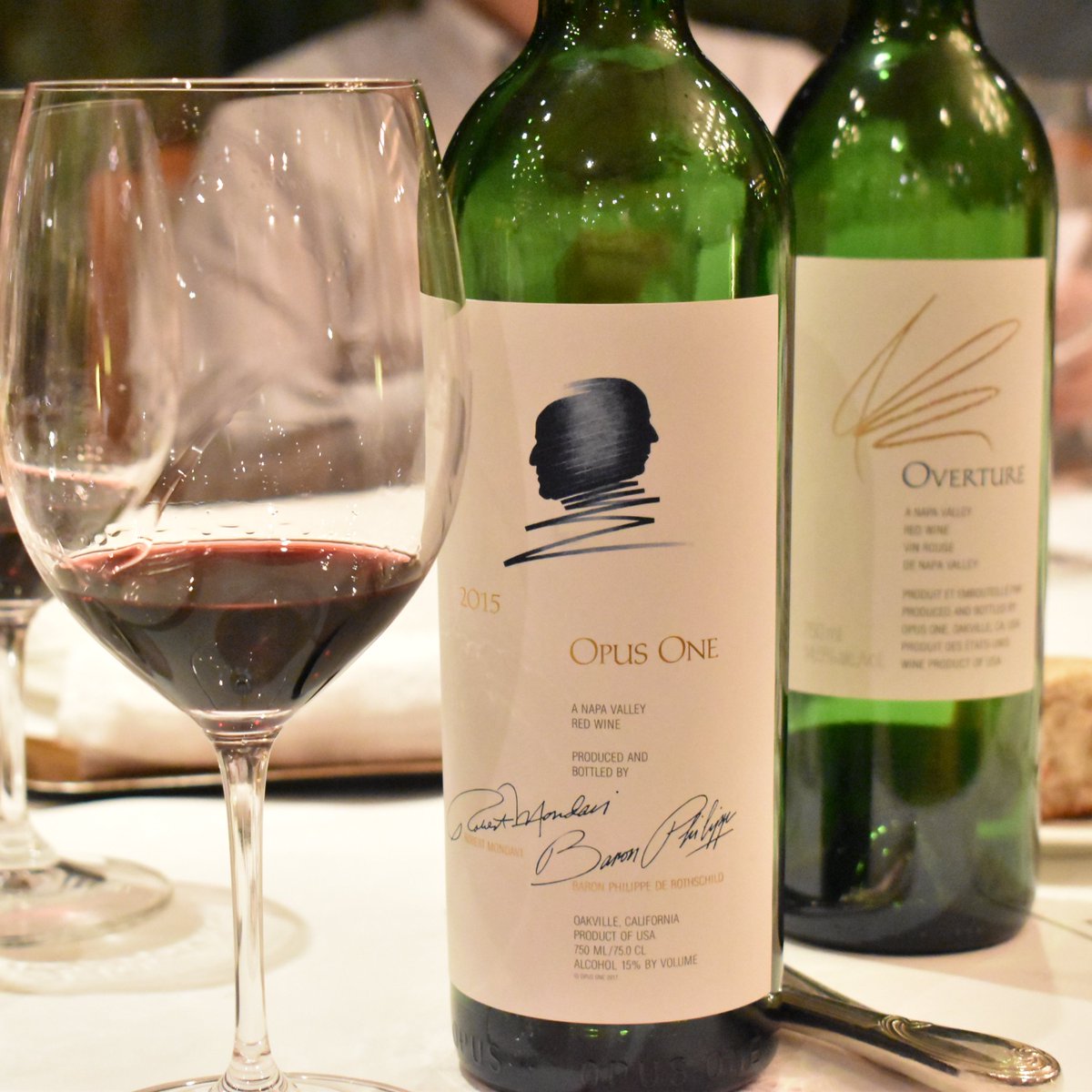 katsuda_wine's tweet photo. 弊社の #忘年会 試飲の模様。
#グレートヴィンテージ #オーパスワン2015 とそのセカンドワイン #オーバーチャー を飲み比べで試飲！1stと2ndの両方を同時に飲むのは今回が初めてですが、それぞれの良さがはっきりとわかりました。
まだという方は是非！
#KATSUDA #OpusOne #Overture   #ナパ #飲み比べ https://t.co/bFdJvjA8jn