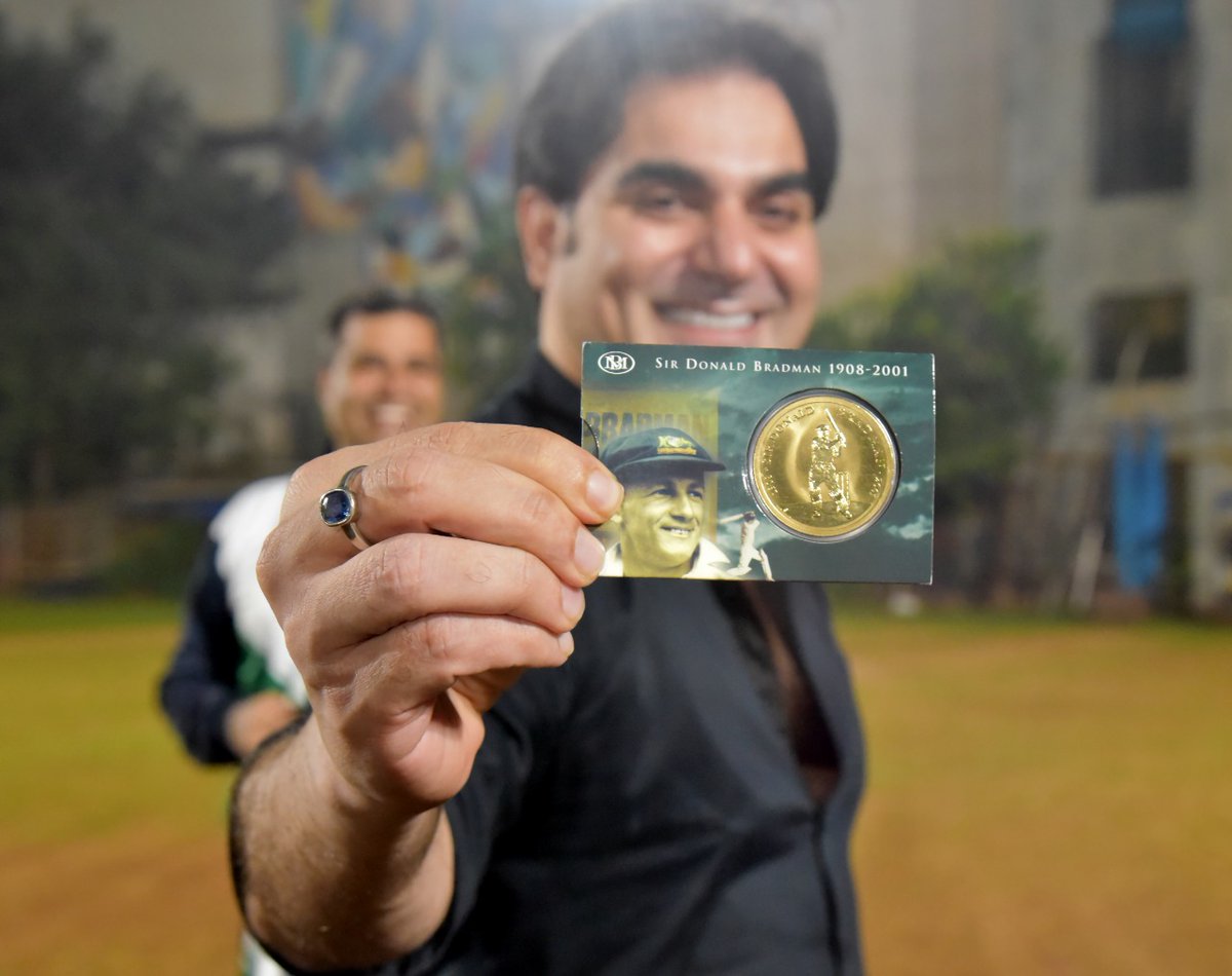 Indiaover50's tweet photo. Dabangg3🤩 star celebrity Arbaaz Khan supports &amp; promotes cricket. He meets all ivcci players at Khar Gymkhana.🥳😀

#arbazkhan #celebrity #bollywood #actor #arbaaz #india #cricketmatch #cricketfans #khargymkhana #cricket_fever #cricketlife #cricketlovers #ivcci #2k19 https://t.co/rgIc8zlGmg