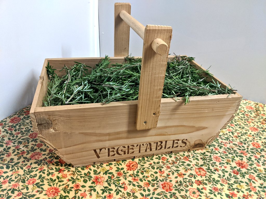 We're all set for our pick up day - sprigs of rosemary to go with each goose or turkey! 🎄🌿 We're looking forward to seeing everyone! #Christmas2019 #cotswolds #FarmingUK #FarmShopUK #buylocal