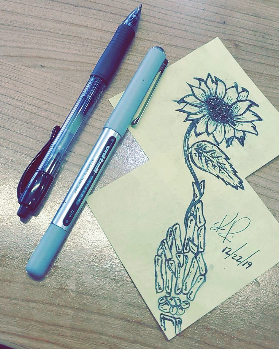 It's been to long since I picked up a pen. 🌻
•
•
•
 #art #doodle #ink #calligraphy #inkpendrawing #inkdrawing #sharpie #tattoo #tattoodesign #artist #arttattoo #sketch #linedrawing #linework #morningdoodle #drawing #mynexttattoo #picasso #linetattoo #soul #artistic #arttattoo