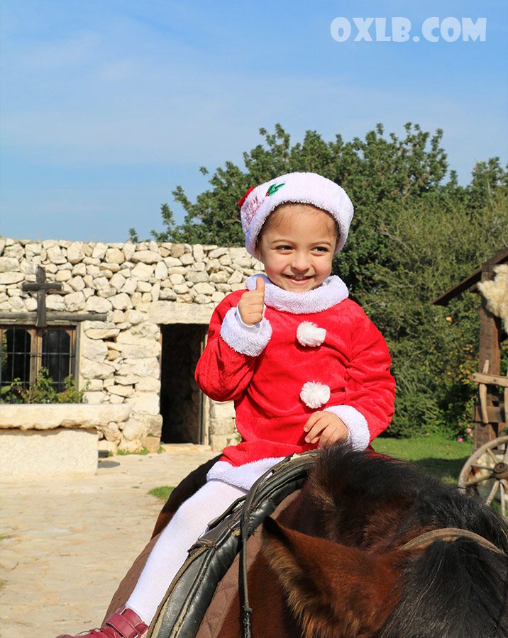 onefineart's tweet photo. Kids have adorable smile during Christmas! Photo -Arnaoon village #arnaoon #arnaoonvillage #kids #kidsmile #kidsmiles #girl #boy #christmas #happychristmas #kidinchristmas #kid_in_christmas #christmas_kid #christmas_smile #lebanon_christmas - Visit https://t.co/QupEaHtcuw https://t.co/1RnuT2cJ3X