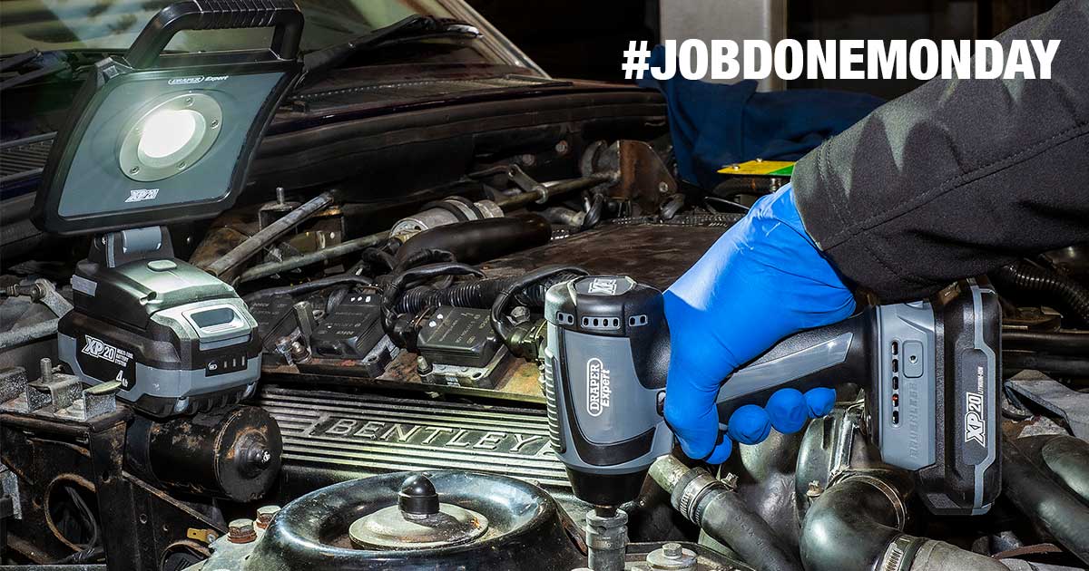 drapertools's tweet photo. #JOBDONEMONDAY 

Getting the #JobDone in the workshop with our XP20 20V Cordless Worklight (56316) and the XP20 20V Brushless 3/8" Impact Wrench with batteries (98962) . What last minute jobs are you getting finished today? 

#JobDoneDraper https://t.co/VKmopEmqcY