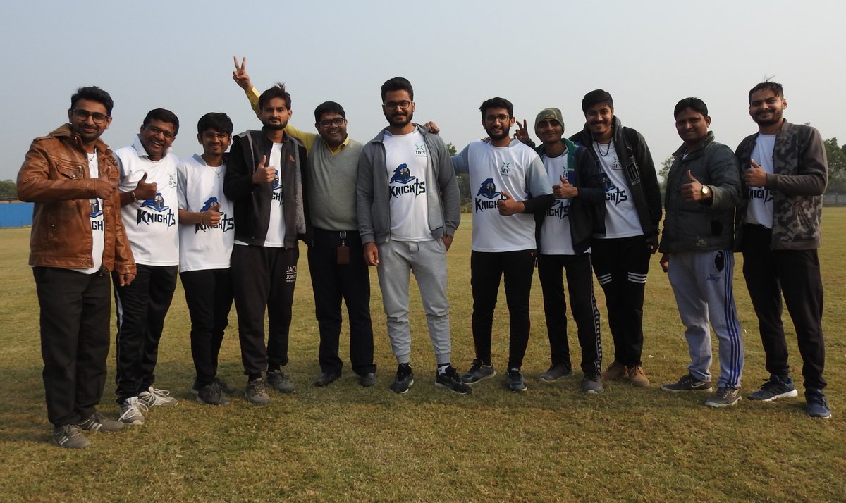 DEVITPL's tweet photo. DEV IT #CricketLeague 2019 Season 7 (League Matches) | Match #12 Photos - MUSKETEERS vs KNIGHTS
KNIGHTS won the toss and elected to field.
MUSKETEERS: 91/8 (12.0 Ov)
KNIGHTS: 71/7 (12.0 Ov)
MUSKETEERS won by 20 runs. #LifeAtDevIT https://t.co/EGmnVrNgoX