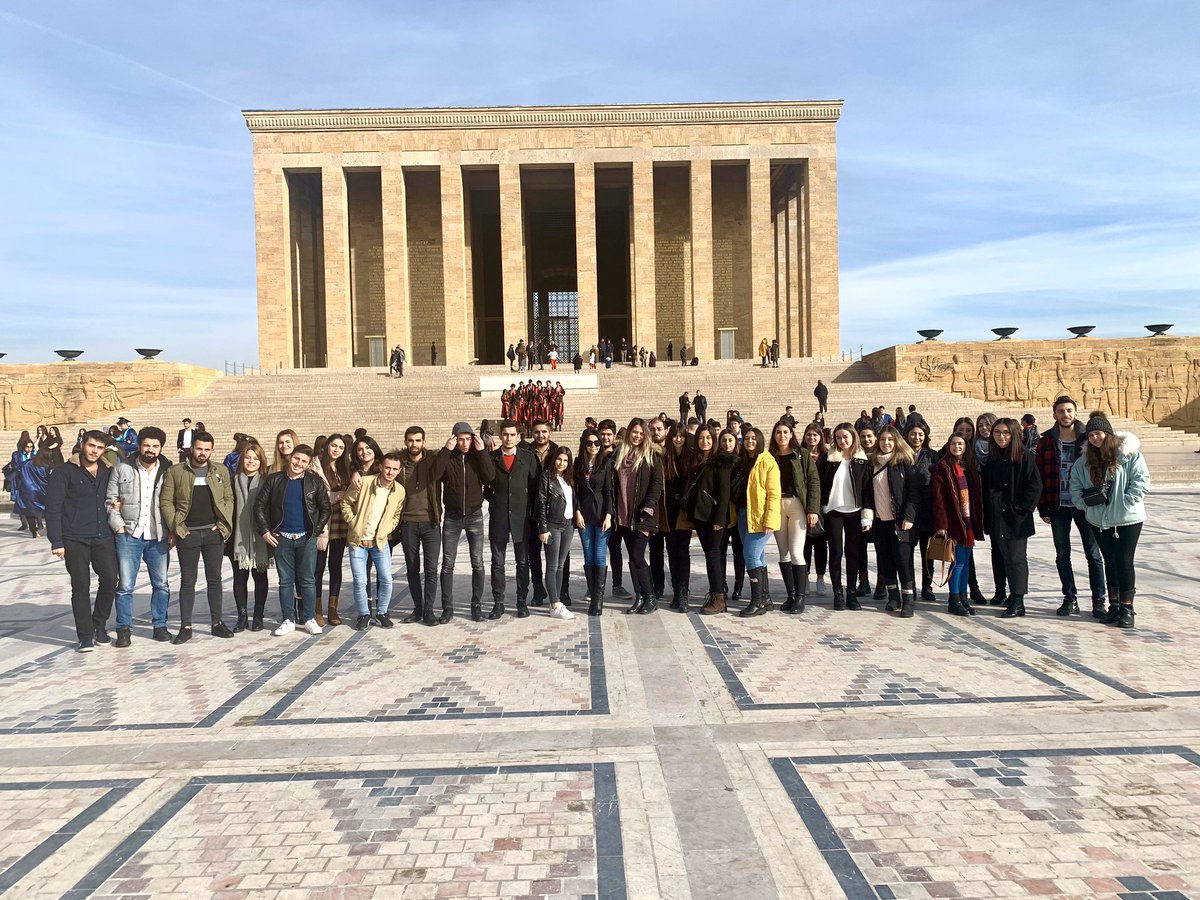 canansenturkk's tweet photo. TCMB #ÜniversiteBuluşmaları programı kapsamında düzenlenen yarışmalardan 3 ödülle dönen güzel öğrencilerim 🤗🙏🏻 hepinize yürekten bir alkış daha 👏🏻👏🏻👏🏻 @TCMBBlog #herkesiçinekonomi @iibf_sdu @sd_universitesi #ilhamverenüniversite https://t.co/urMoYmWUMy