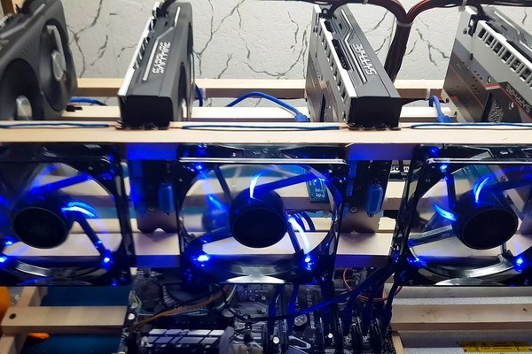 LRVolley's tweet photo. Best cloud mining providers of 2019 https://t.co/VvOLXbjHAT https://t.co/AVBRlnvI0w