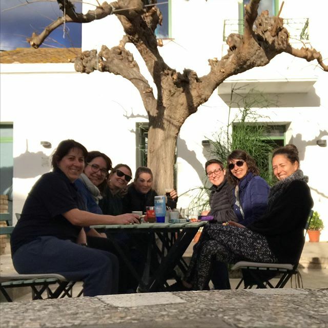 TastalRiu's tweet photo. Tardes d’hivern #deltadelebre a la #terrasseta #friends #deltebre #catalunyaexperience #femturisme #deltebre #tardeando #cafetime #retrovamentfutsal #futsal #players #caffe #relax #hostalconencanto #bedandbreakfast #petitdejeuner https://t.co/usiOhBqTxj https://t.co/AvbV1cQol9