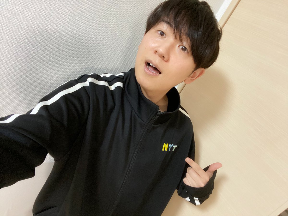 DaiKing_boy's tweet photo. #にしやましたねだ
着てみるとこんな感じ！！
いい感じのビッグサイズでゆったり着れますよー！！
是非ゲットしてね！！ https://t.co/QBIslmHmsq