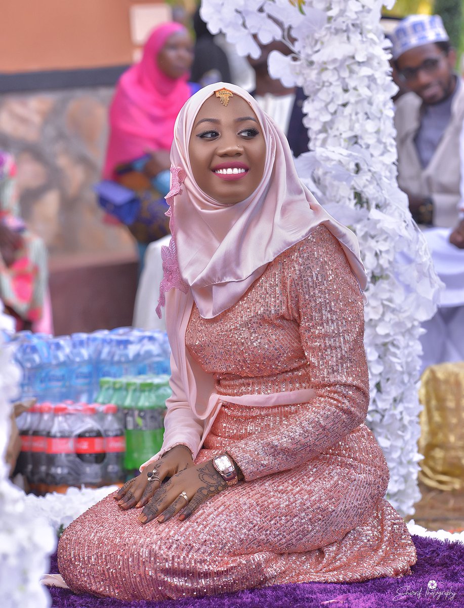 SharifPhotograp's tweet photo. Congratulation sophie cuti
@Sharif_photography
#sharif photography
BOOK NOW
0751398402
#heals #MoodyPortrait #hijabifashion #creat #outdoor #makeup #smile #pose #melanin #highspeedsync #veghee #potraits #godox #610 https://t.co/ZicTtuI8am
