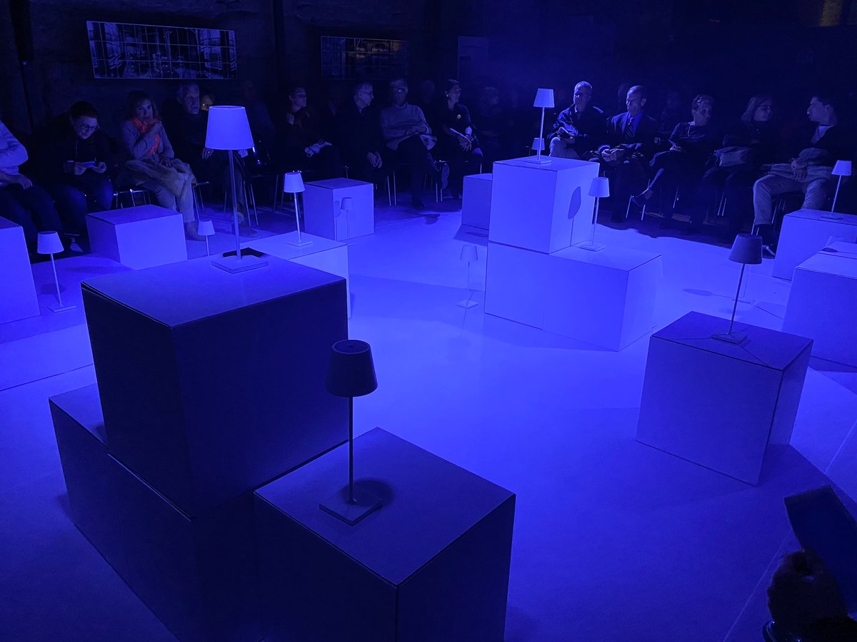 Diacvic's tweet image. Escenografia del poema de Nadal de Josep Maria de Sagarra. Lectura dramatitzada.
#produccio #escenografia #diacvic #templeroma #scenicdesign