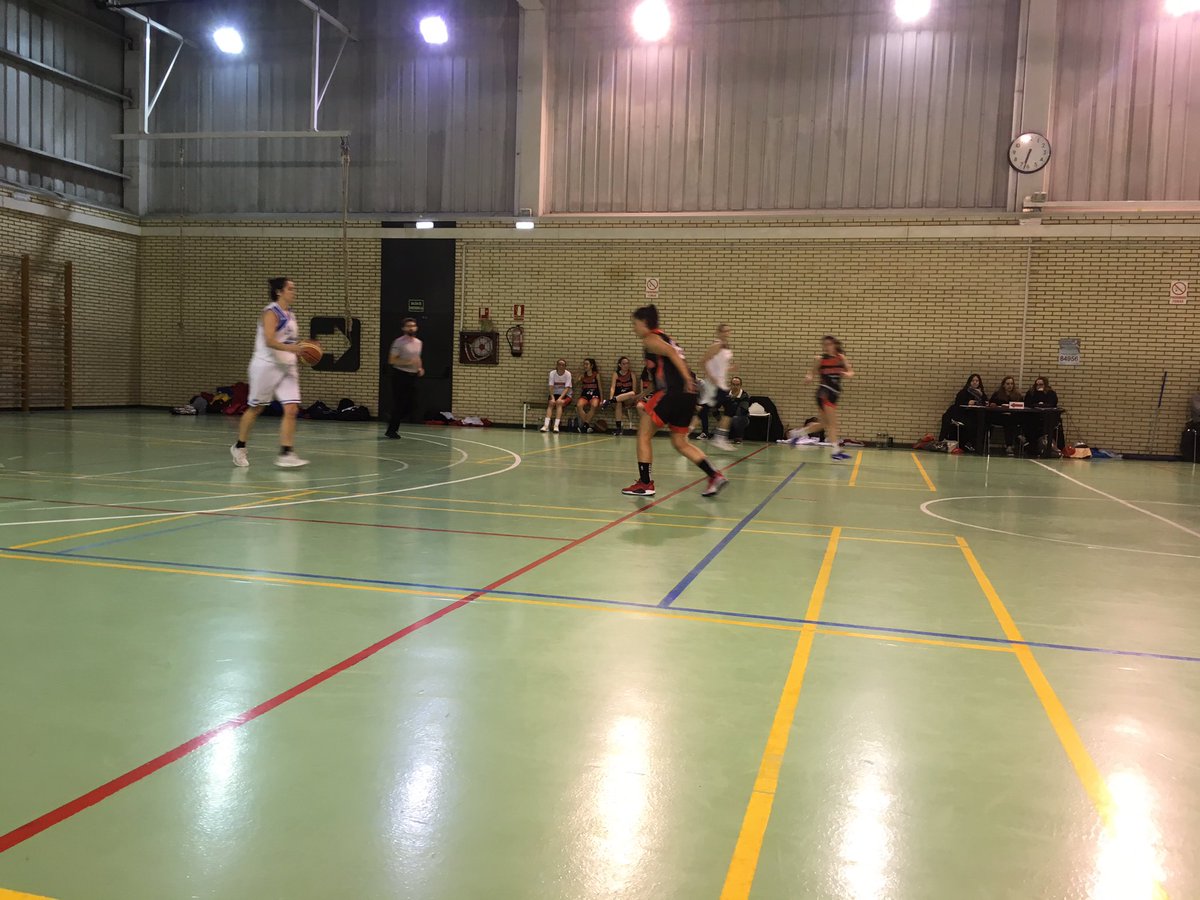 CDRomareda's tweet photo. 🏀🏀 1ª Nacional Femenina @BSKTMarianistas 36 @coolpack_es Romareda 69 Octava victoria de nuestro senior que nos permite acabar 2019 colíderes de la competición💪💪 Enormes Rojillas!! #OrgulloRomareda https://t.co/TdtrxA5NRd
