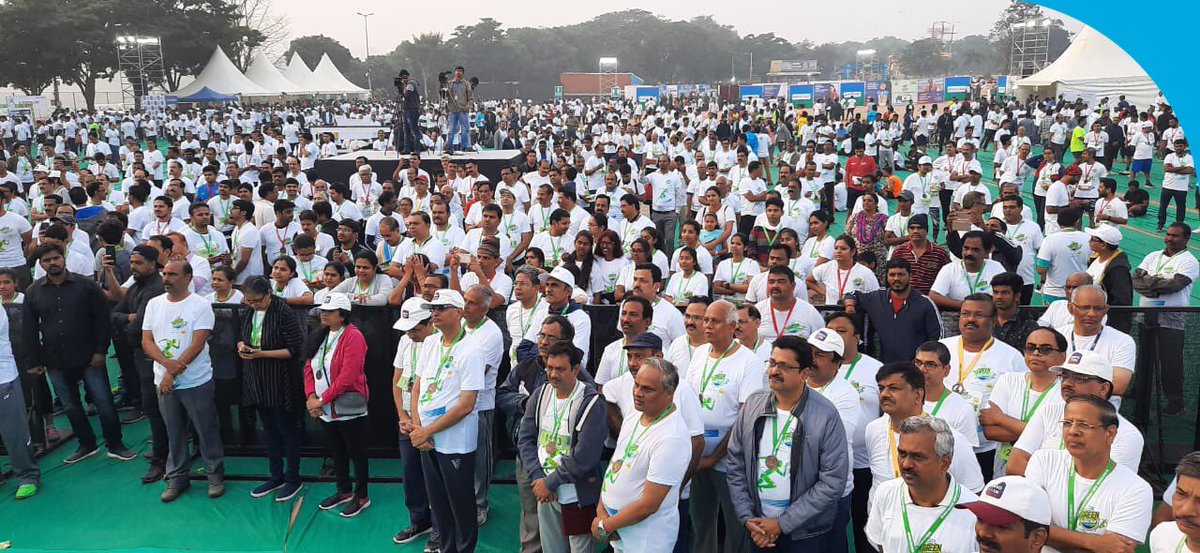TheOfficialSBI's tweet photo. The Hyderabad Edition of the #SBIGreenMarathon was graced by Shri Parupalli Kashyap, international badminton player, Shri Jayesh Ranjan, Principal Secretary, Govt. of Telangana, Shri B.Ramesh Babu, SBI DMD &amp; COO, Shri Sandeep Tewari, SBI DMD (IAD), and other esteemed guests. https://t.co/nS4FmrhbjY