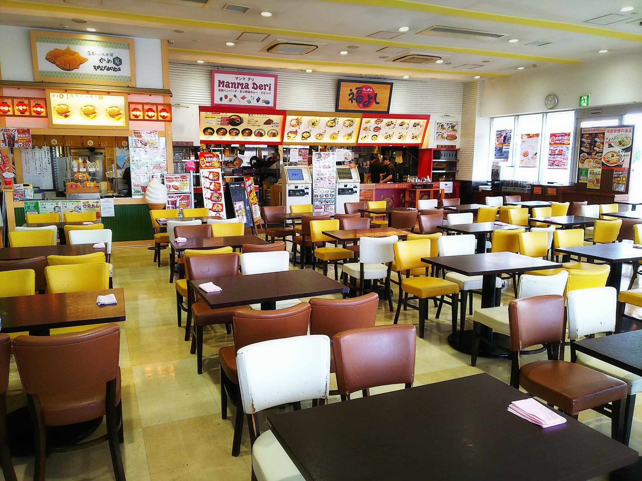 Mr Beans 草加店はビバホームのなかでも老舗 ここのフードコートは何か落ち着く ビバホーム 草加店 ビバホーム草加 フードコート ラーメン 中華料理 グリル ビビンバ T Co X3ey6yh1lu Twitter